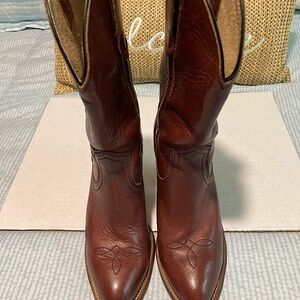 FRYE Vintage Cowgirl/ Western Boots-Oak Bark Leather Heeled- Size WM 6B.
